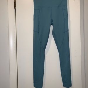 Zyia light blue / teal light n tight 7/8 leggings with pockets